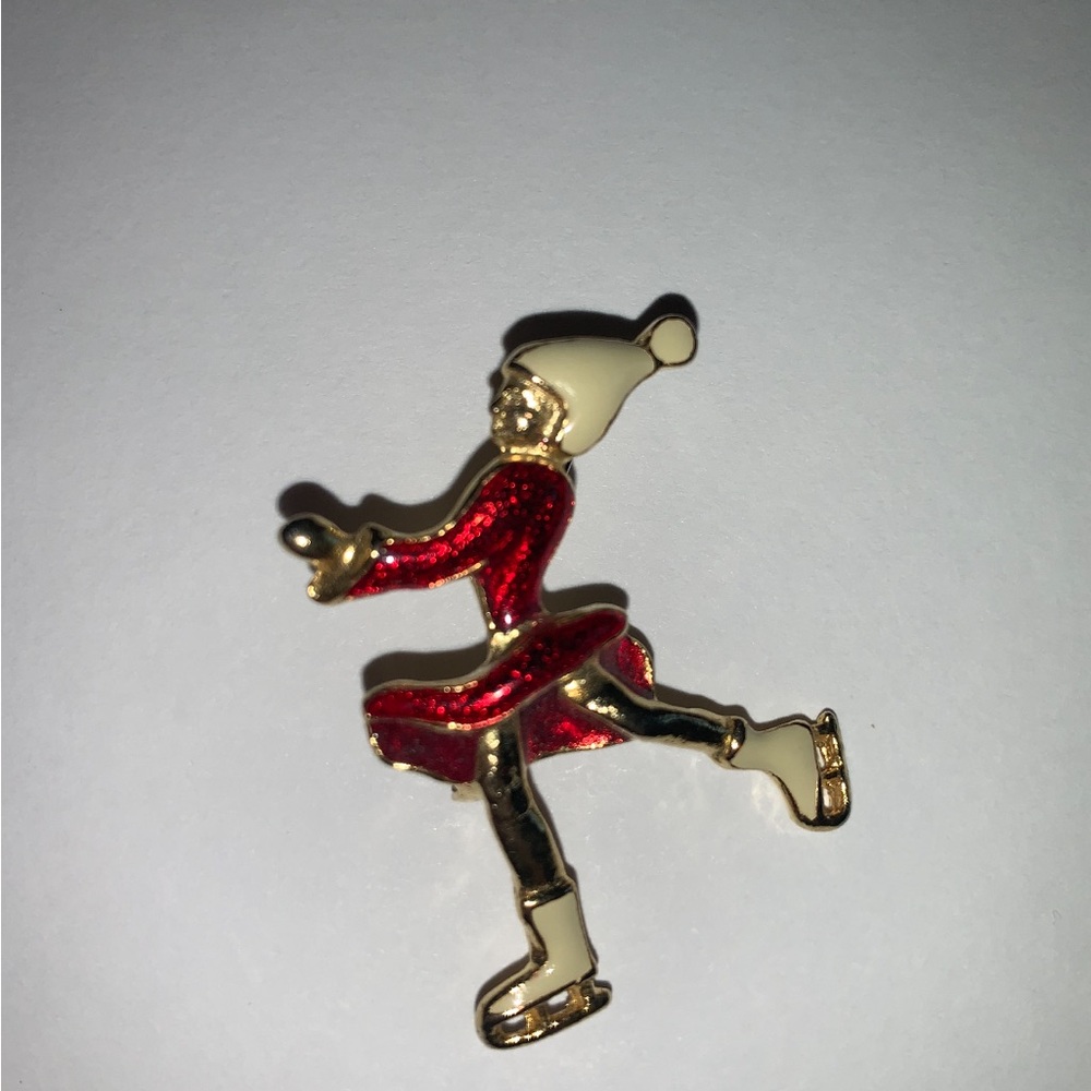 Vintage Ice Skater Pin/Brooch